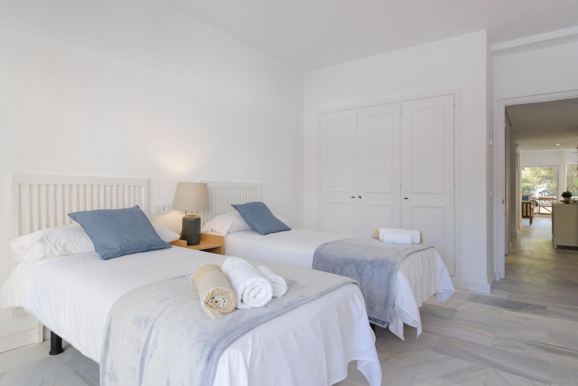 Jardines Del Mar Apartments Марбелья Экстерьер фото
